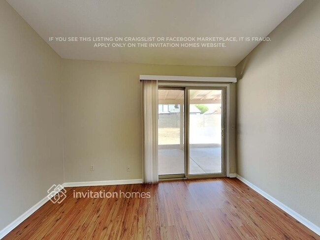 Building Photo - 668 E Manor Dr