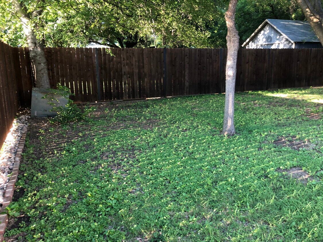 Primary Photo - 8049 Trimble Dr