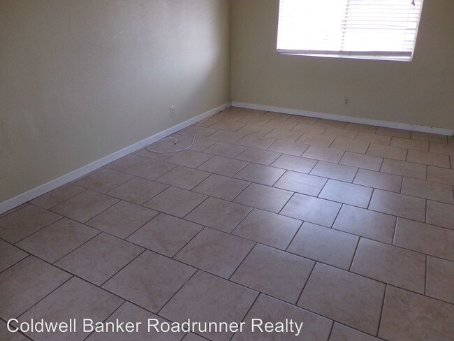 Building Photo - 55977 Pueblo Trl