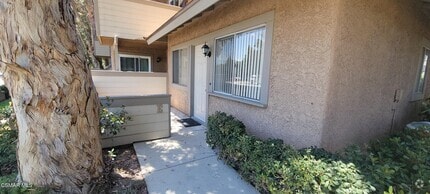 Building Photo - 4565 Alamo St