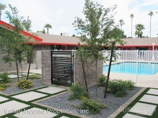 Building Photo - 320 W Pasadena Ave