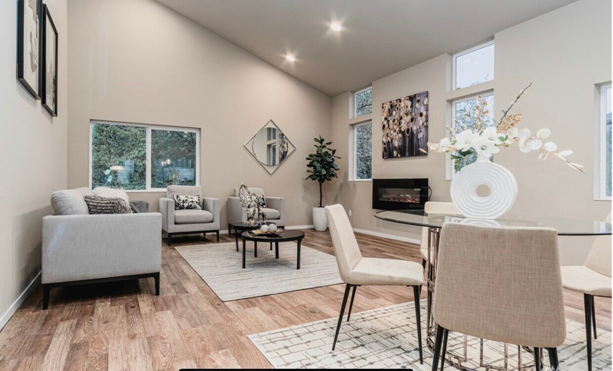 Foto principal - 9684 51st Ave S