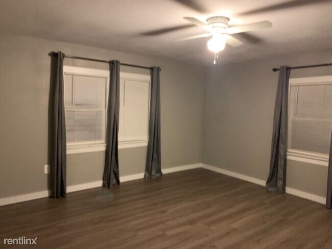 Foto del edificio - 2 br, 1 bath House - 815 Live Oak St