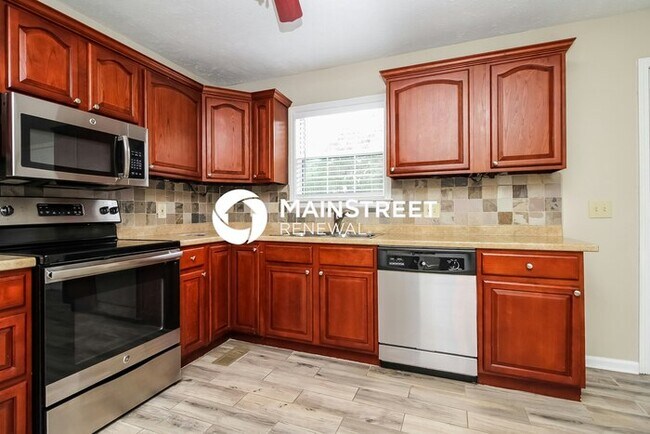 Foto del edificio - 4 Bedroom Pet-Friendly Home in Antioch, TN...