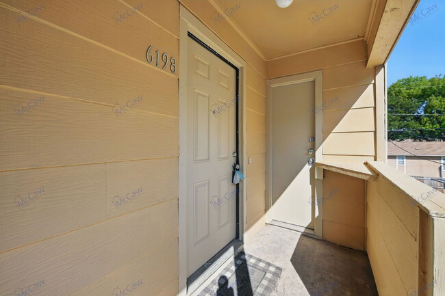 Building Photo - 6198 Vega Dr