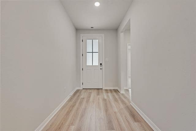 Building Photo - 3404 Riverlawn Dr