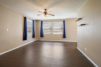 Building Photo - 8314 Hampton Bay Drive