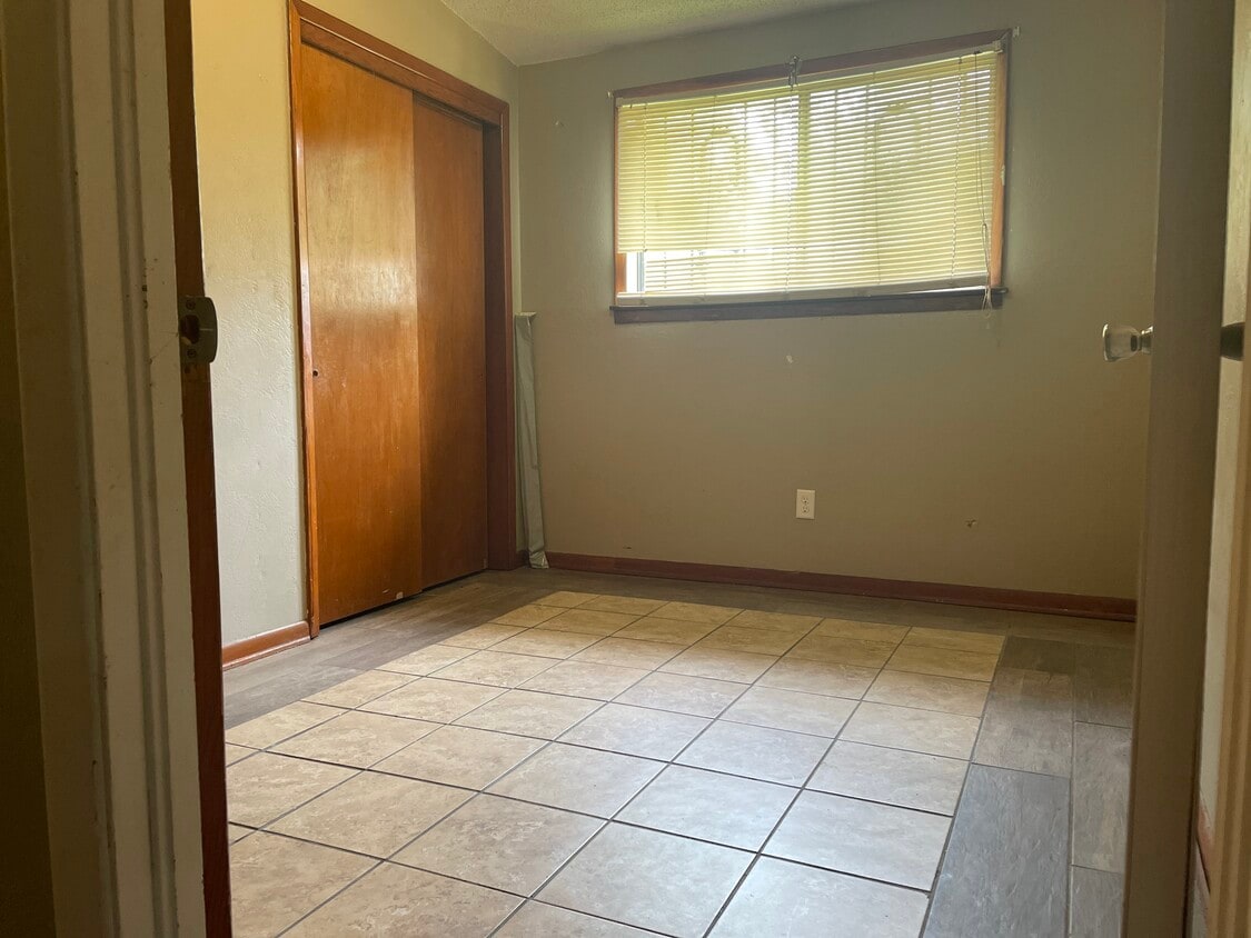 1715 37th Ave, Meridian, MS 39307 House Rental in Meridian, MS