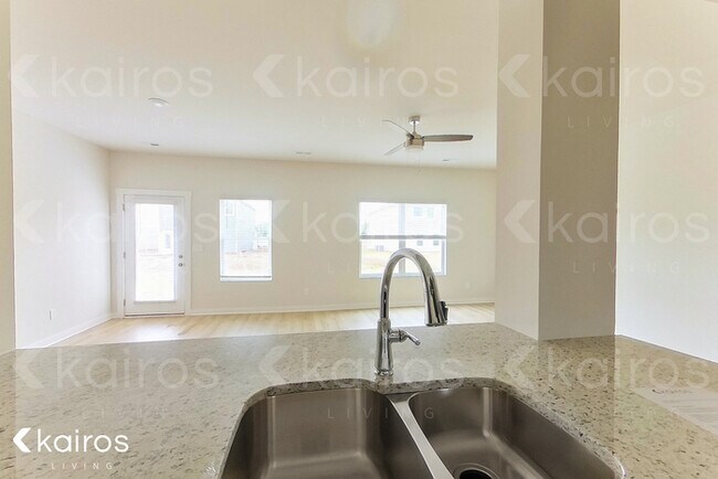 Foto del edificio - 6402 Upchurch Dr