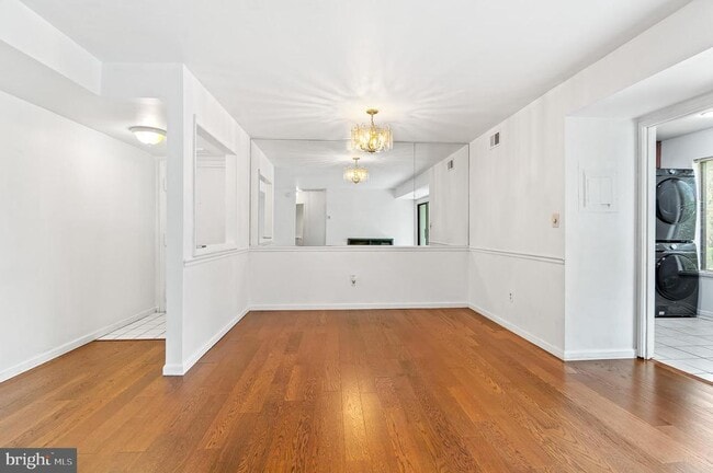 Building Photo - 5482 Cedar Ln