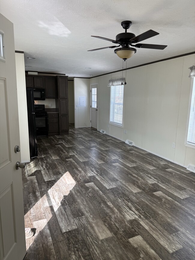 Building Photo - 55 Alflo Cir