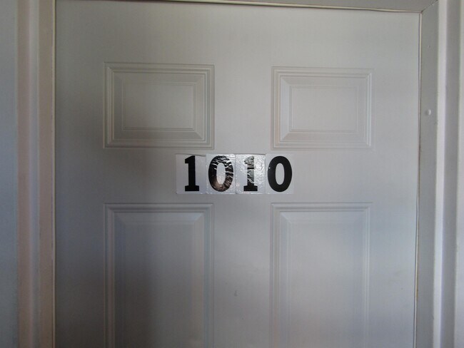 Foto del edificio - 1008 Rhomberg Ave