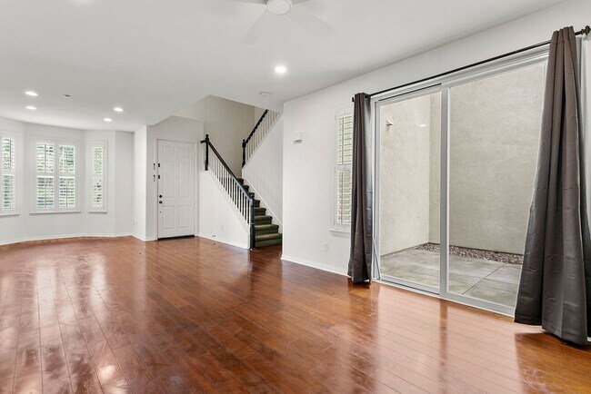 Foto del edificio - UPDATED Light and Bright Ladera Ranch Town...