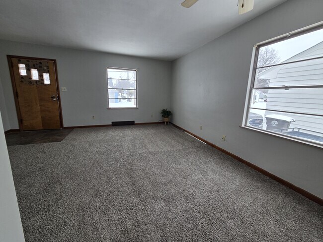 Foto del edificio - 2415 Carew St