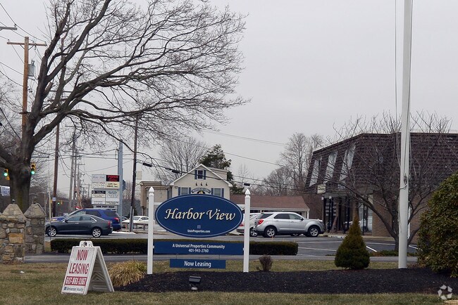 Vista del puerto - Harborview Apartment Community