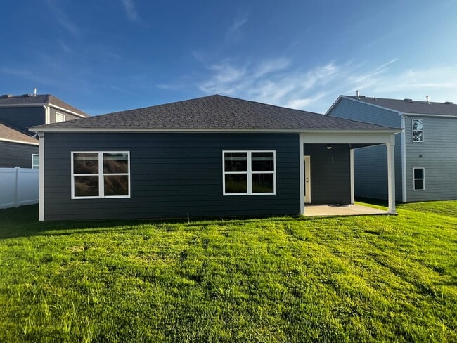 Building Photo - 4BR One-Level Home in Rosser Farms – Open Floor Plan + Prime Location!