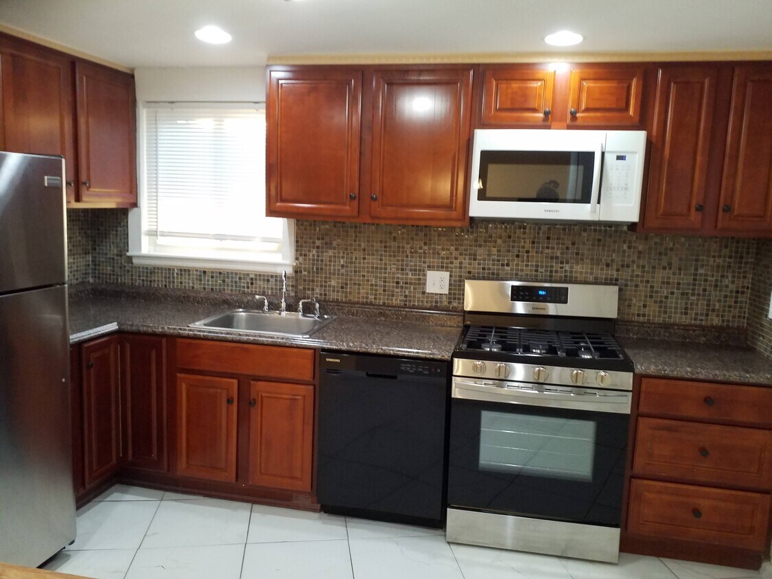 Foto principal - 2404 Smith Ave