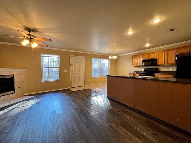 Foto del edificio - 2219 Skyler Dr