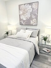 Building Photo - 585 Essex St