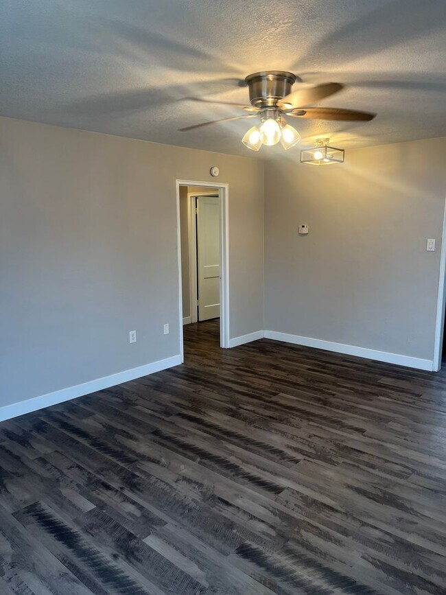 Foto del edificio - Molette Home in the heart of Moline.