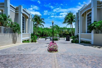 Building Photo - 7117 Pelican Bay Blvd