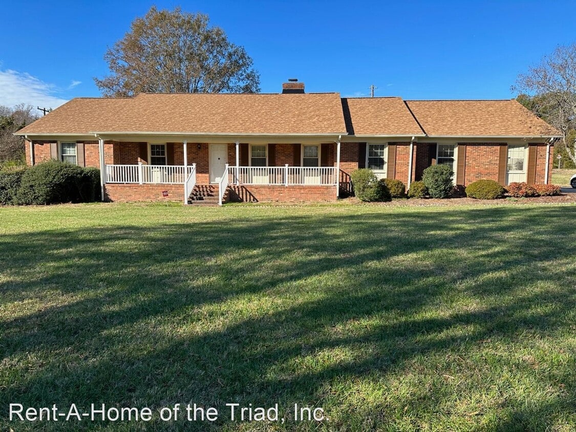 2404 Mowbray Trail, Greensboro, NC 27407 House Rental in Greensboro