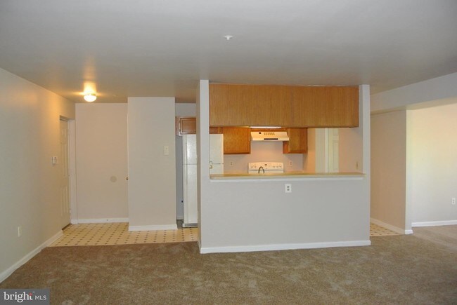 Building Photo - 2051 Alice Ave