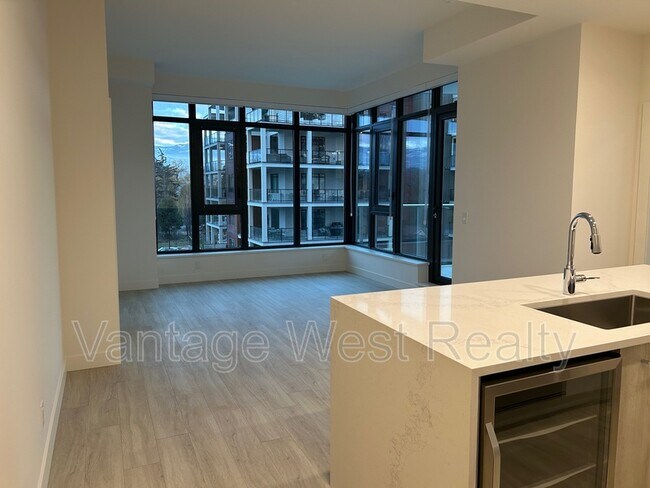 Photo du bâtiment - 406-3699 Capozzi Rd