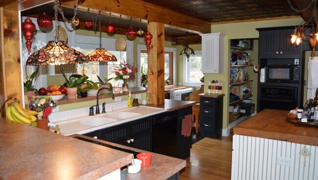 Foto del edificio - 2889 Bailey Rd