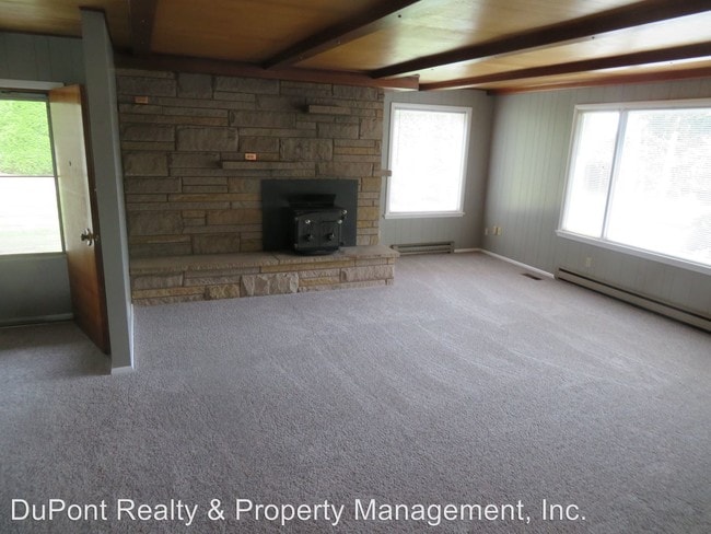 Building Photo - 10119 Lake Steilacoom Dr SW
