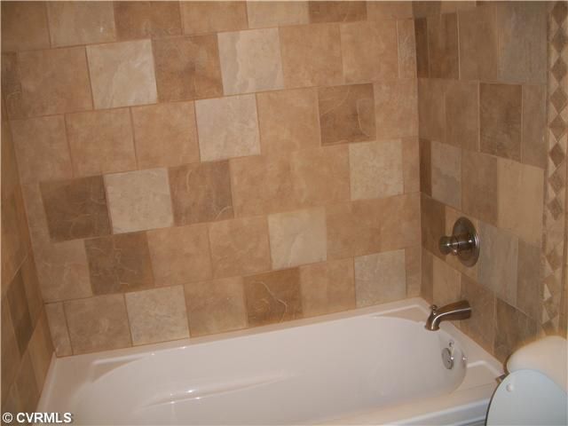 Building Photo - 3921 Breezy Ct
