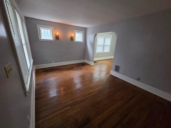Building Photo - 416 Boyden St