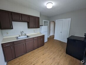 Building Photo - 3920 Giles Ave