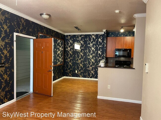 Foto del edificio - 2 br, 2 bath House - 8434 Walerga Rd Apt 115