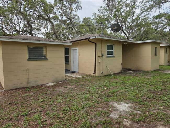Building Photo - 39445 FL-575