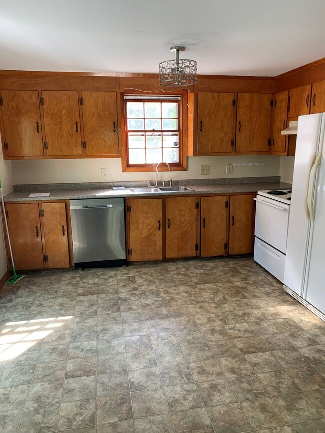 Building Photo - Rent to Own