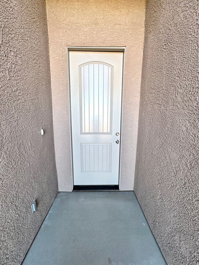 Foto del edificio - Come Check Out this Beautiful 2025 New Build!!!! *MOVE IN SPECIAL, $500 OFF OF THE FIRST MONTH RENT*