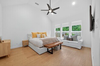 Building Photo - 9722 Dani Lake Dr