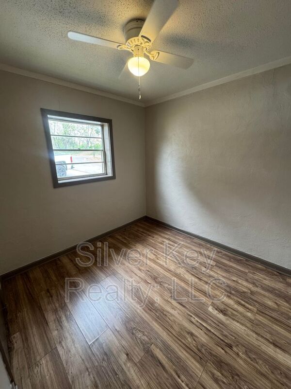 Foto del edificio - 1432 Niles Ferry Rd