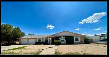 Building Photo - 9004 Lait Dr