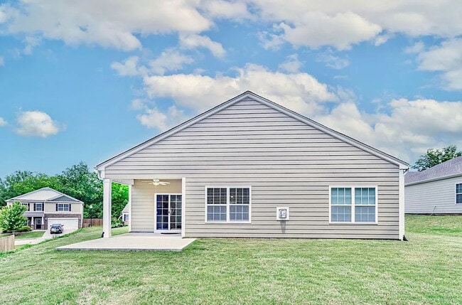 Foto del edificio - 245 Hartwood Lake Ln