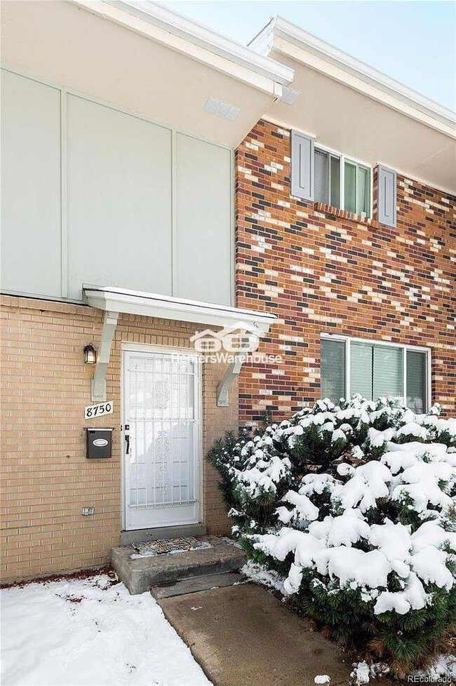 Foto del edificio - 8750 Mariposa St