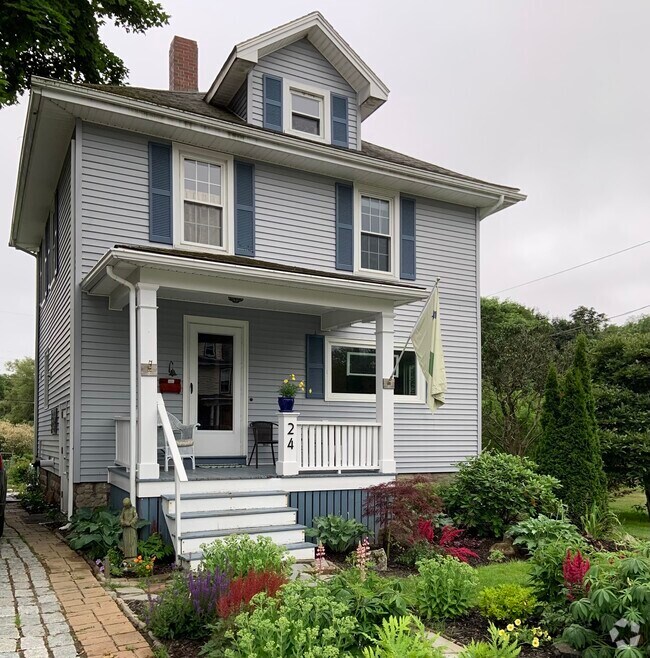 Apartments For Rent in Bath, ME with Yard 1 Rentals