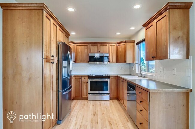 Building Photo - 330 53rd Ave Ct