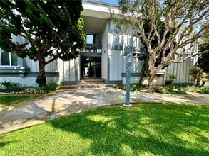 Building Photo - 16982 Pacific Coast Hwy