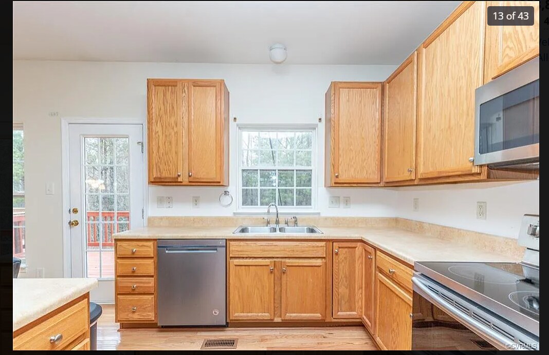 Foto del edificio - 928 Wellston Ct