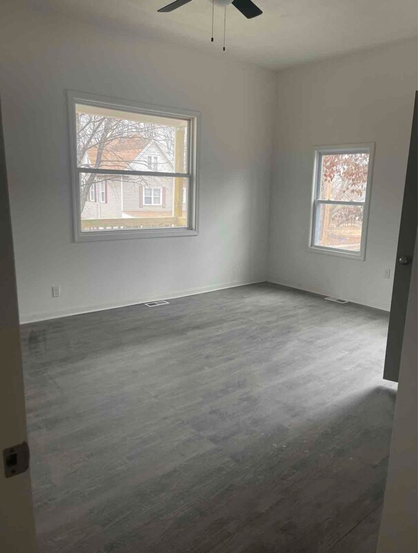 Foto del edificio - 2421 Chestnut Ave