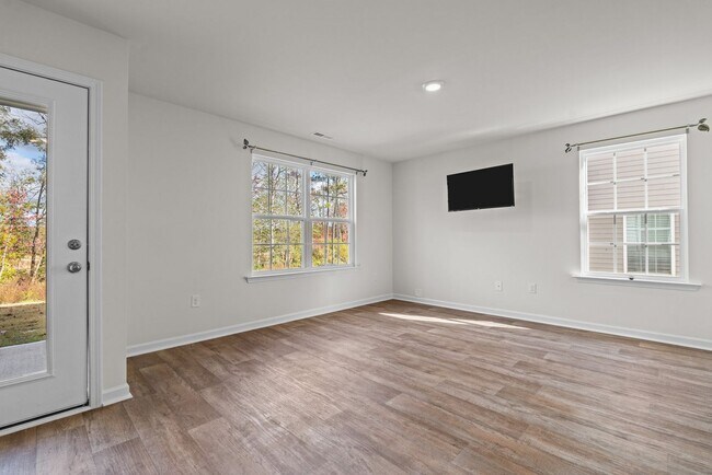 Foto del edificio - New Construction Townhome!