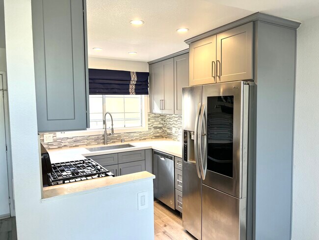 Foto del edificio - 5500 Owensmouth Ave