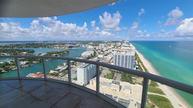 Foto del edificio - 6365 Collins Ave